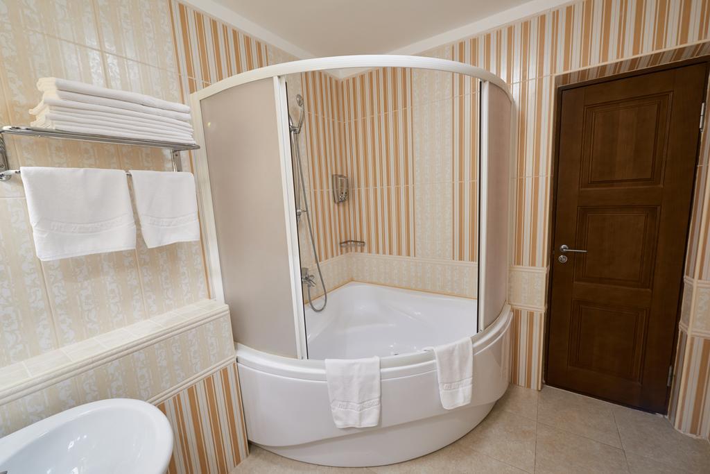 Victoria Hotel Na Zamkovoy Mińsk Zewnętrze zdjęcie