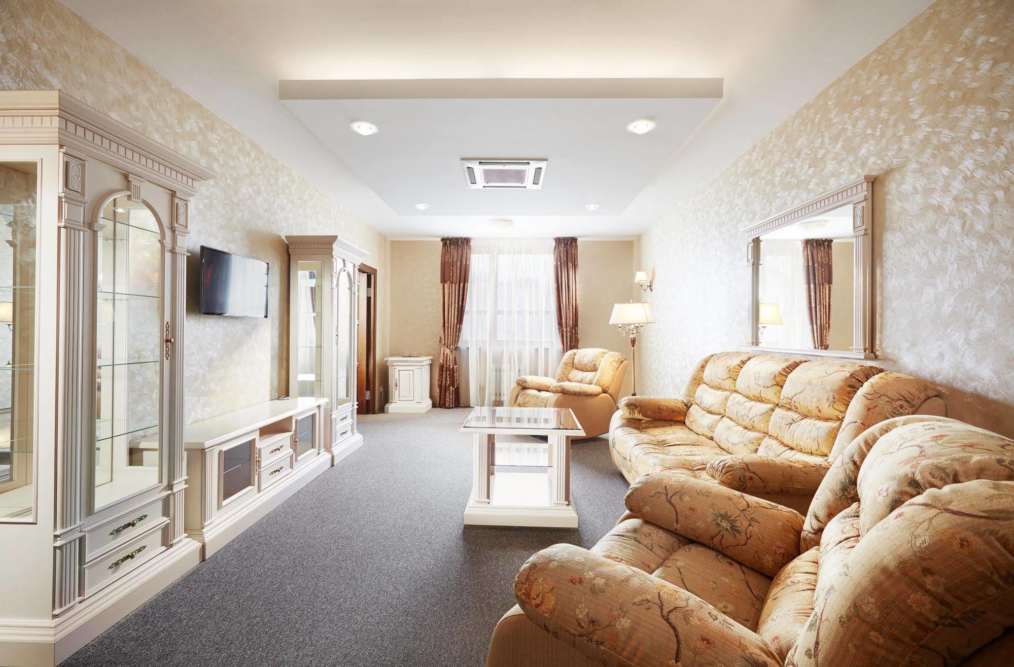 Victoria Hotel Na Zamkovoy Mińsk Zewnętrze zdjęcie